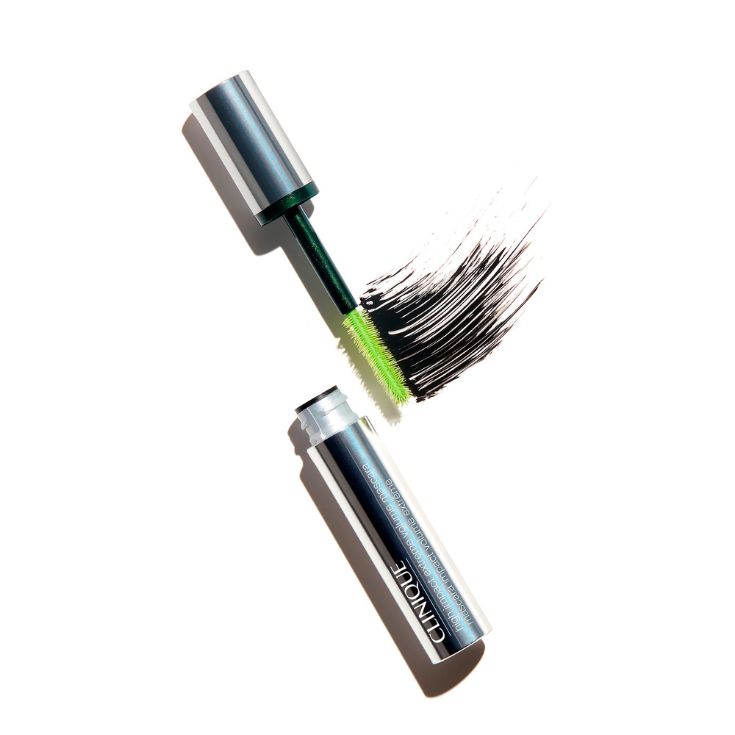 MASCARA DE OJOS HIGH IMPACT™ VOLUMEN EXTREMO