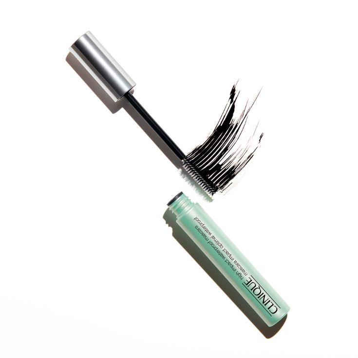 MASCARA DE OJOS HIGH IMPACT™ A PRUEBA DE AGUA