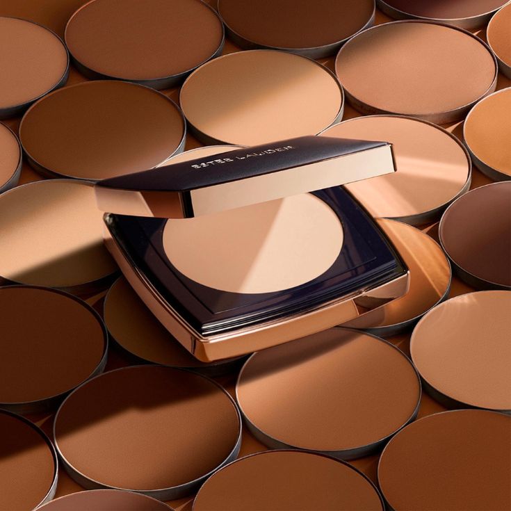 BASE DOUBLE WEAR STAY-IN-PLACE MATTE POWDER SPF 10